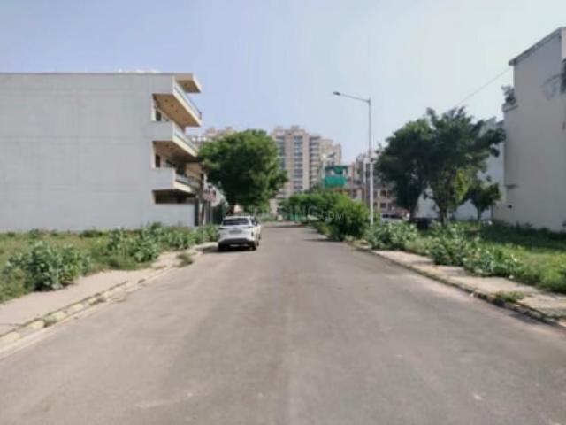Land for sale in Hariana