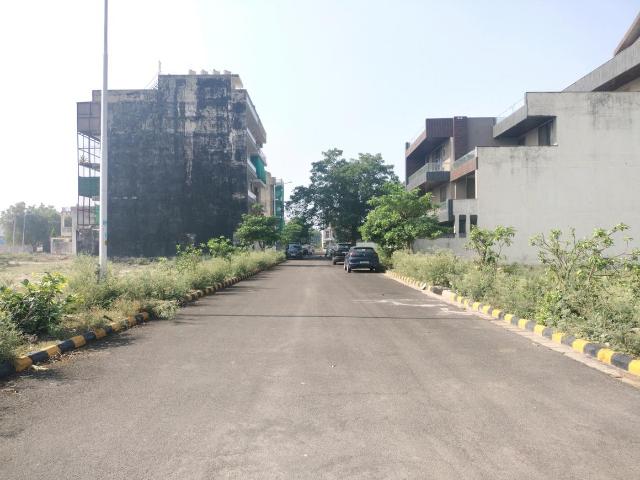 Land for sale in Hariana