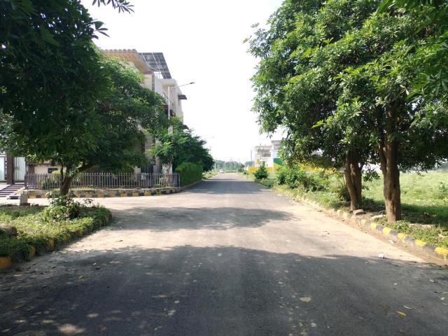 Land for sale in Hariana
