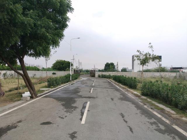 Land for sale in SECTOR 77, Faridabad
