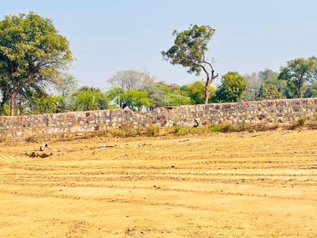 Land for sale in Hariana