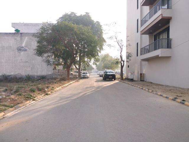 Land for sale in Hariana