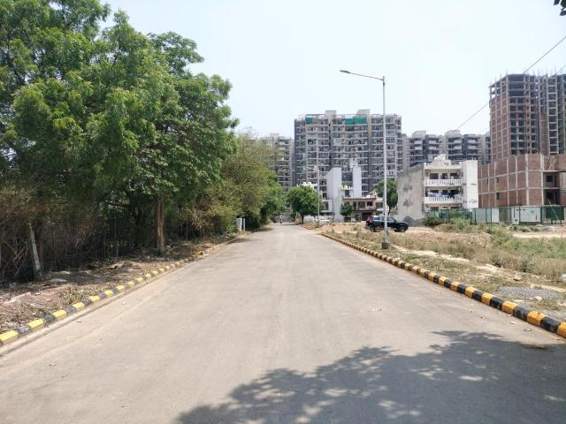 Land for sale in Hariana