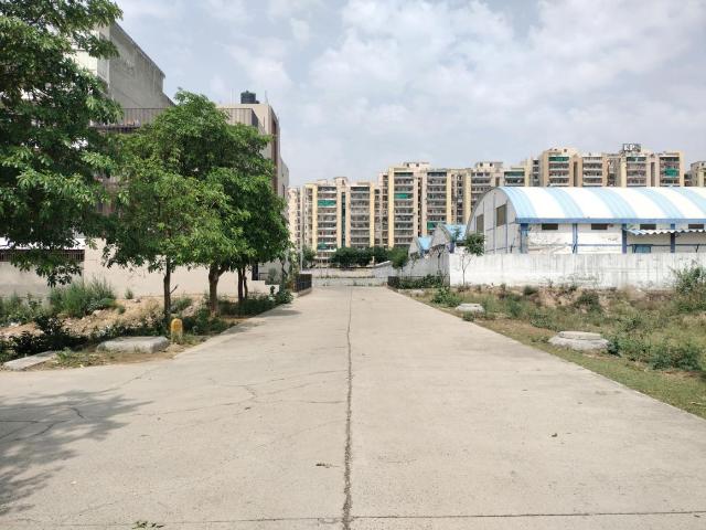 Land for sale in Hariana