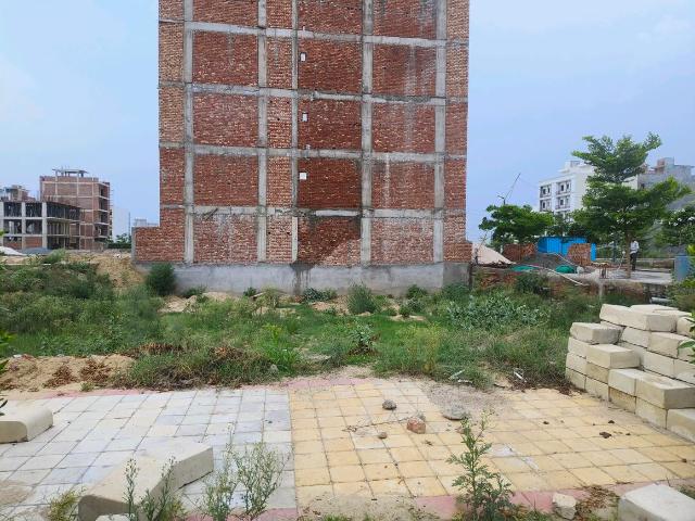 Land for sale in Hariana