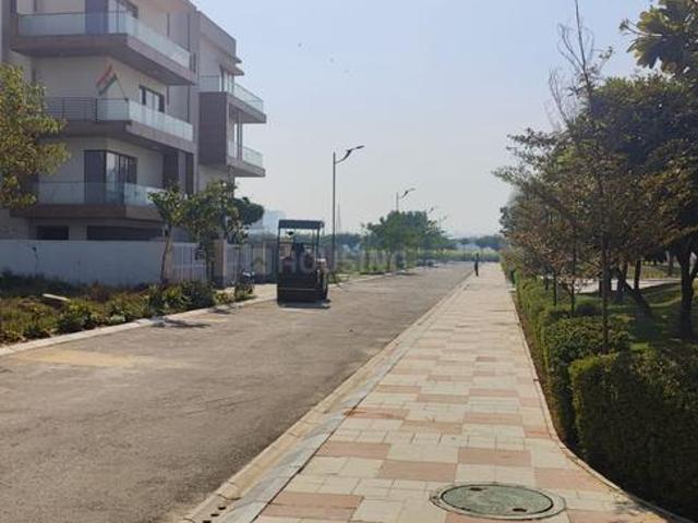 Land for sale in Hariana