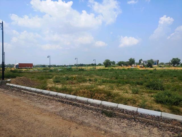 Land for sale in Hariana