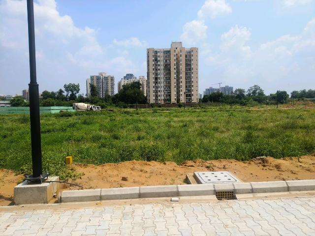 Land for sale in Hariana