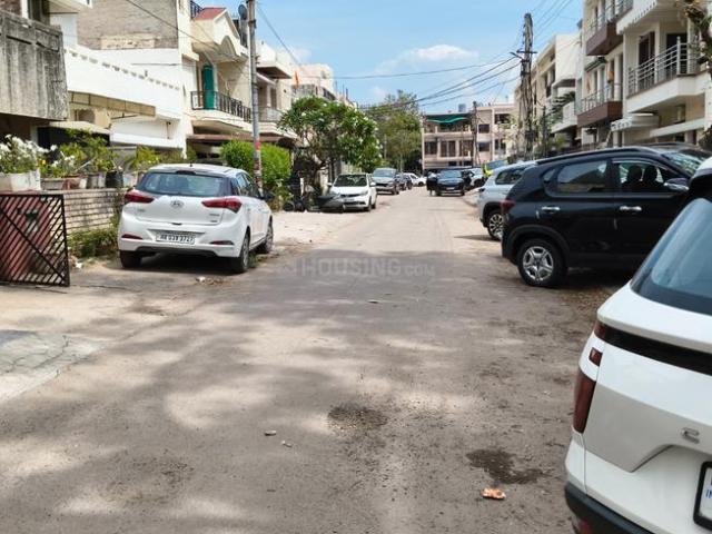 Land for sale in Hariana