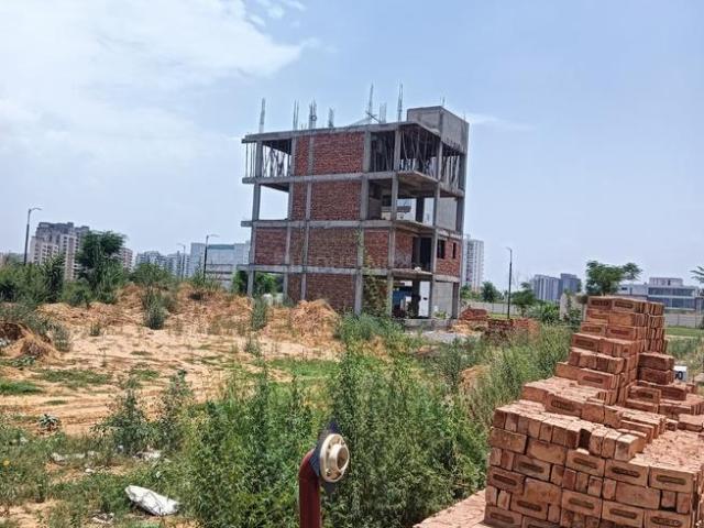 Land for sale in Hariana