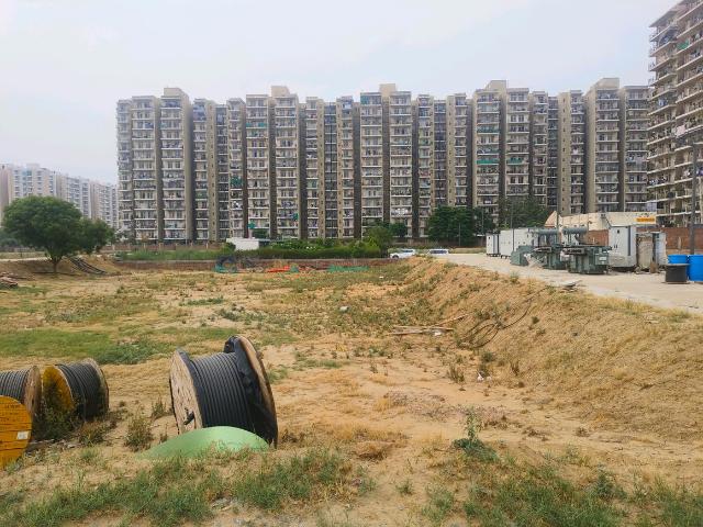 Land for sale in Hariana