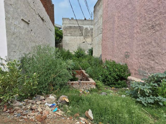 Land for sale in Hariana