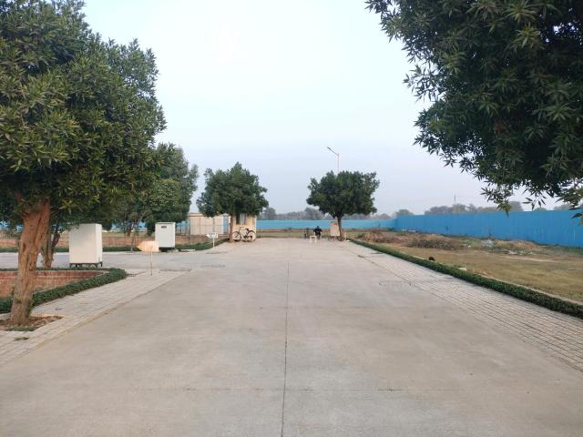 Land for sale in Hariana