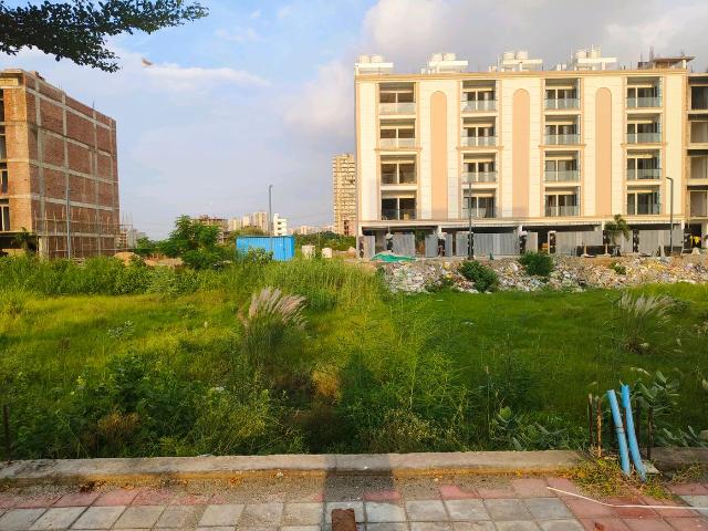 Land for sale in Hariana