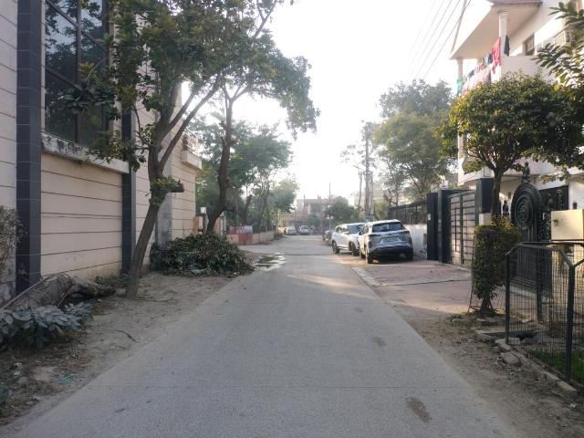 Land for sale in Hariana