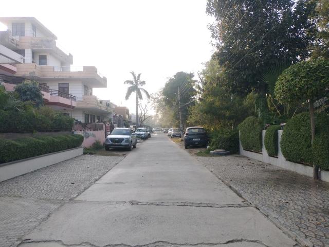 Land for sale in Hariana
