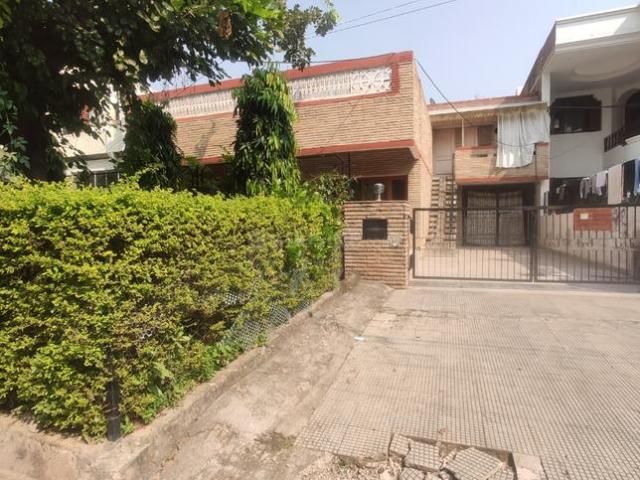 Land for sale in Hariana