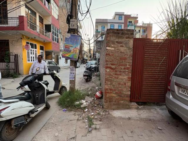 Land for sale in Hariana