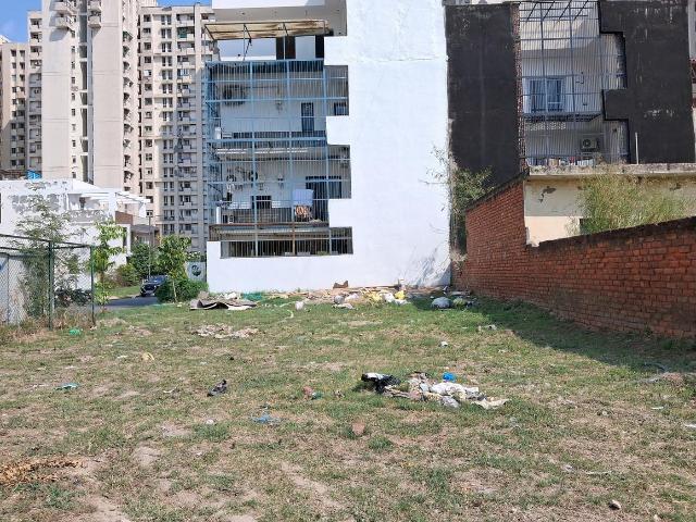 Land for sale in Greater Noida - Delhi, Arunachal Pradesh