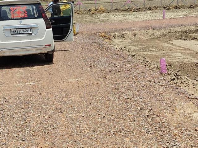 Land for sale in Hariana