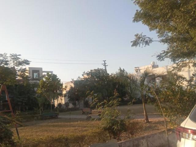 Land for sale in Madya