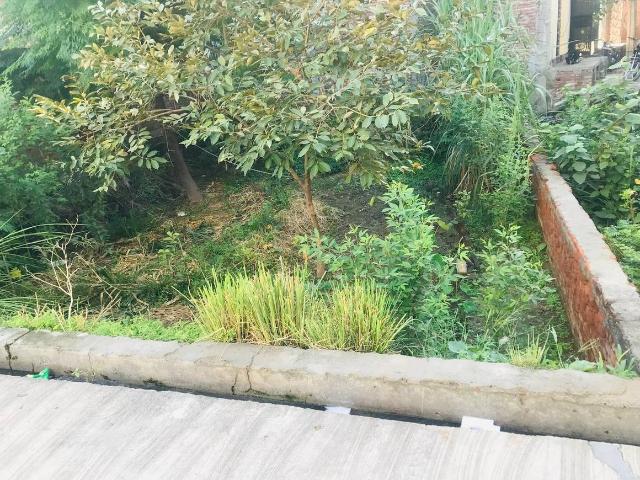 Land for sale in North East Delhi, Deri