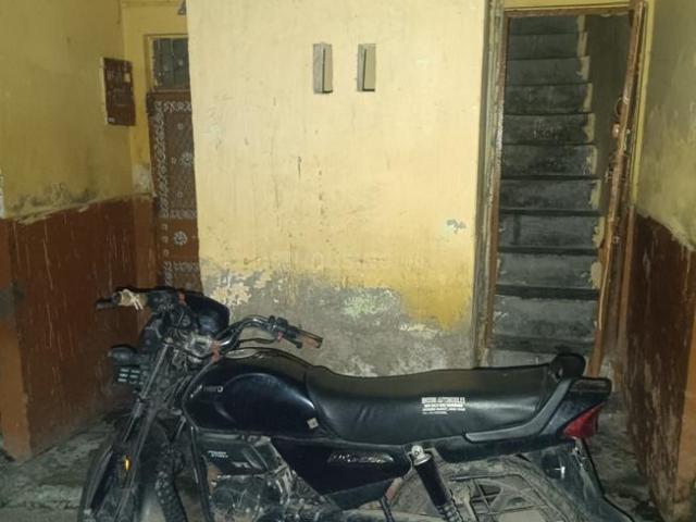 Land for sale in North West Delhi, Deri