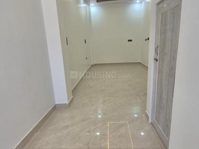 Land for sale in West Delhi, Deri