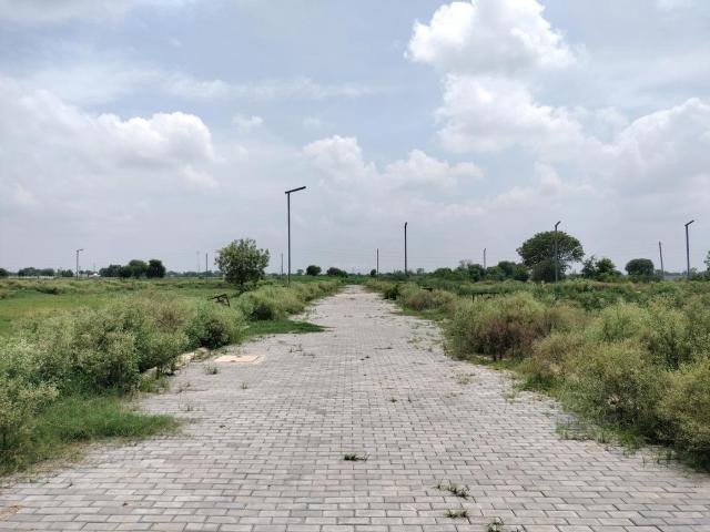 Land for sale in Hariana