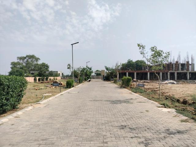 Land for sale in Hariana