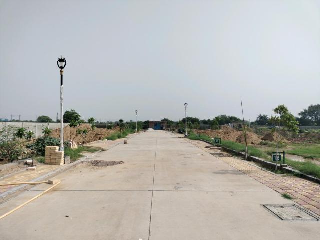 Land for sale in Hariana