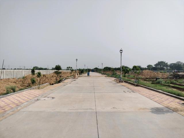 Land for sale in Hariana