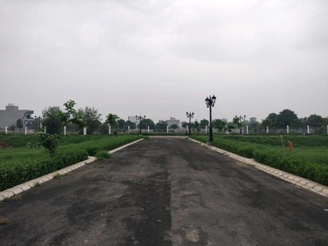 Land for sale in Hariana