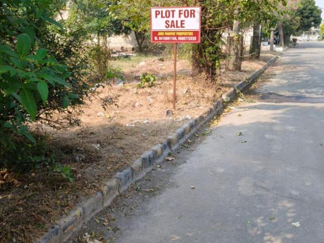 Land for sale in Hariana