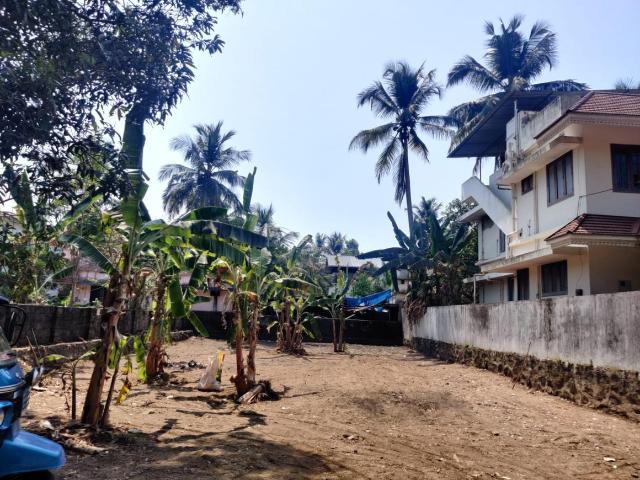 Land for sale in Thrippunithura, Kerala