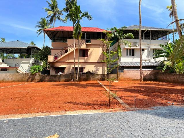 Land for sale in Thrippunithura, Kerala
