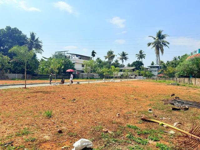 Land for sale in Thrippunithura, Kerala