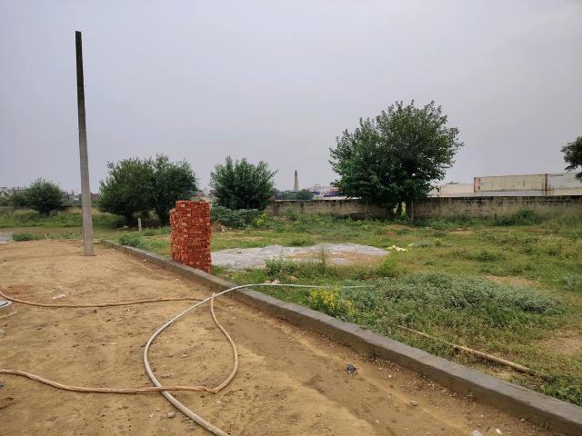 Land for sale in Khodna Kalan, Gautam Buddha Nagar