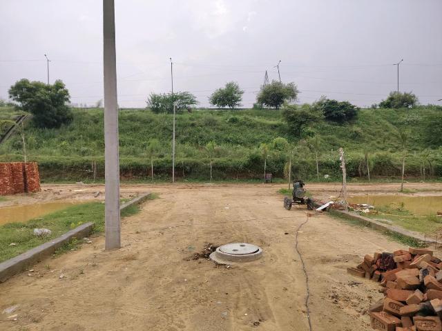 Land for sale in Khodna Kalan, Gautam Buddha Nagar
