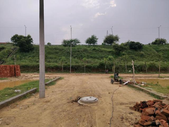 Land for sale in Khodna Kalan, Gautam Buddha Nagar