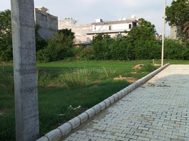 Land for sale in Zirakpur, Punjab