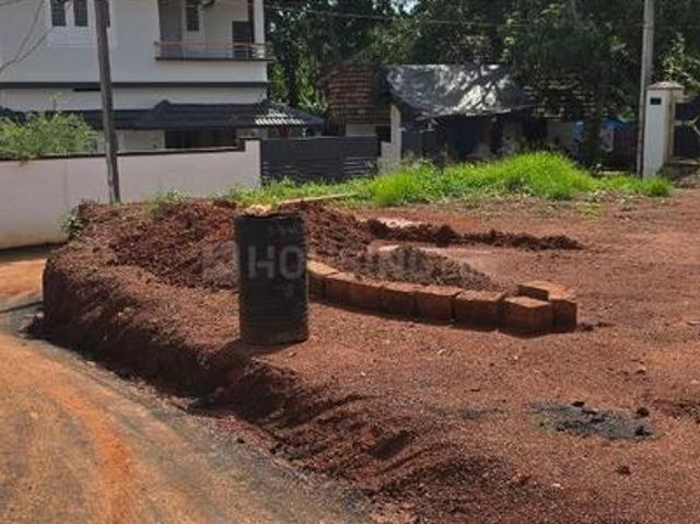 Land for sale in Calicut, Kerala