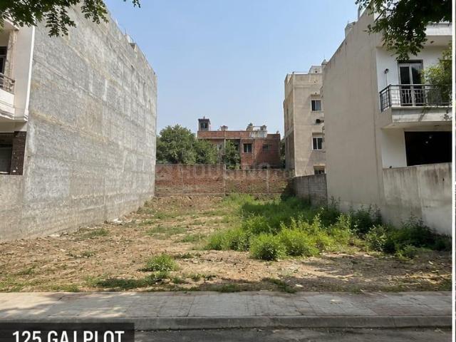 Land for sale in West Delhi, Deri