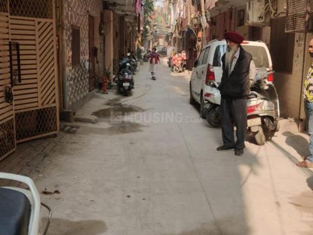 Land for sale in West Delhi, Deri