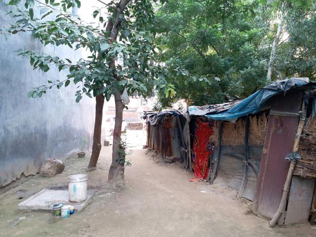 Land for sale in Vivek Vihar, Delhi