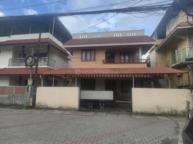 Land for sale in Vyttila, Ernakulam