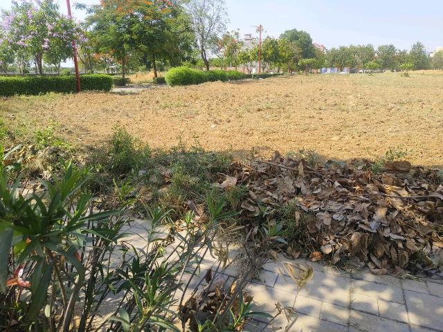 Land for sale in Hariana