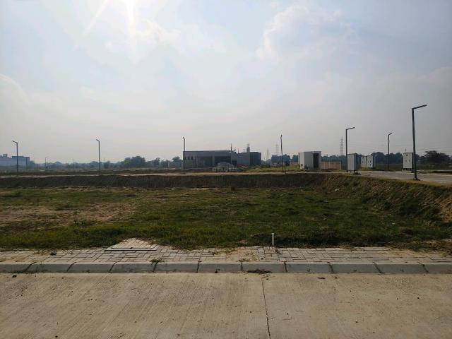 Land for sale in Hariana