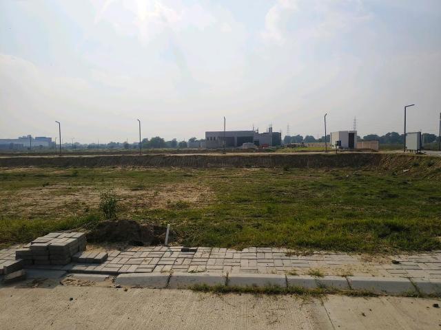 Land for sale in Hariana