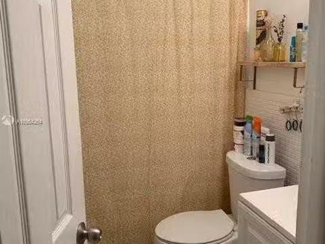 Condo for rent in Hollywood